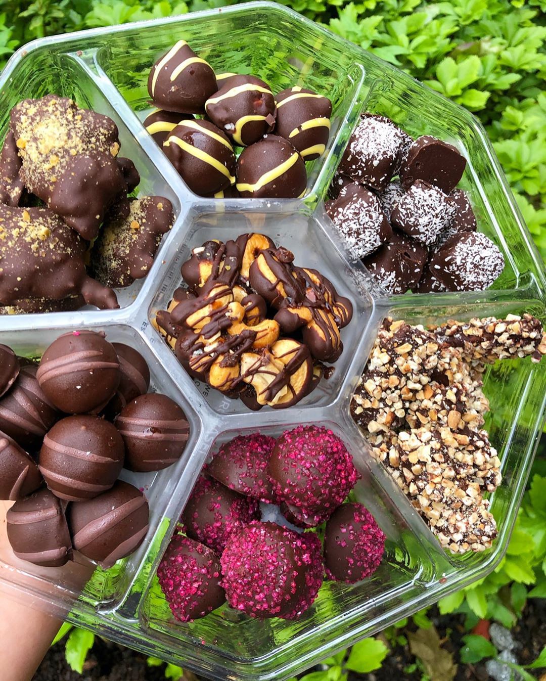 Fames Seventh Heaven Holiday Cashew Assortment, Kosher, Dairy Free.